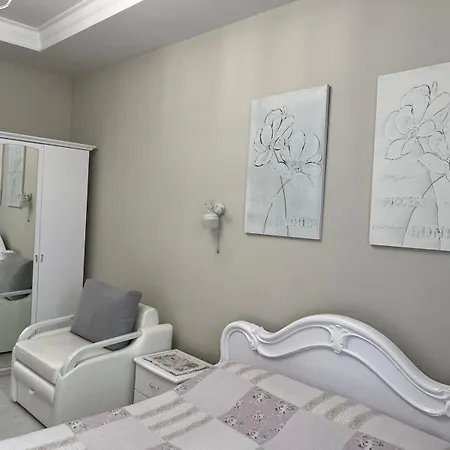 Vesela Apartment Lviv